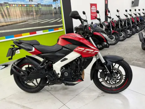 BAJAJ Dominar 200 , Foto 21