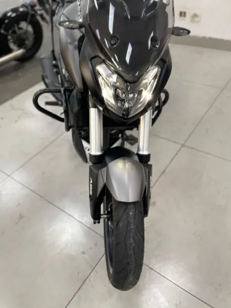 BAJAJ Dominar 400 , Foto 3