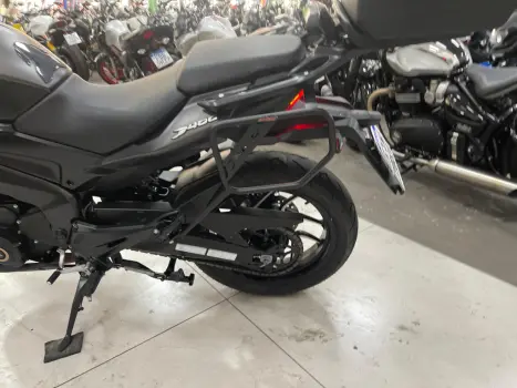 BAJAJ Dominar 400 , Foto 8