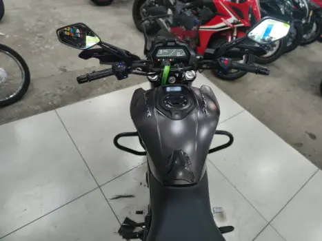 BAJAJ Dominar 400 , Foto 9