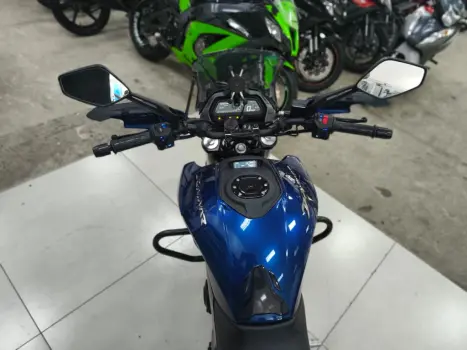 BAJAJ Dominar 400 , Foto 12