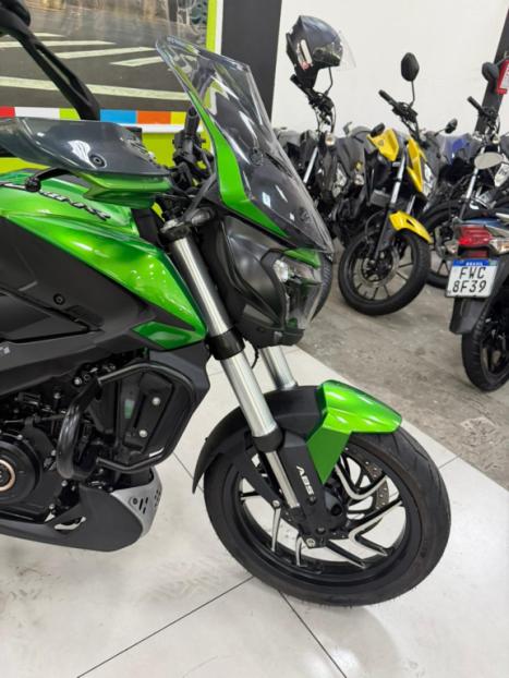 BAJAJ Dominar 400 , Foto 16