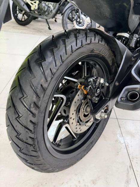 BAJAJ Dominar 400 , Foto 9