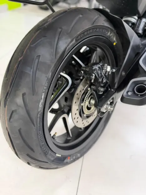 BAJAJ Dominar 400 , Foto 2