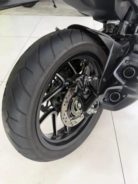 BAJAJ Dominar 400 , Foto 7
