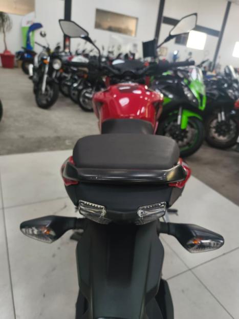 BAJAJ Pulsar 150 , Foto 3