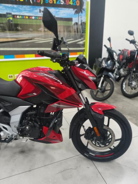 BAJAJ Pulsar 150 , Foto 5