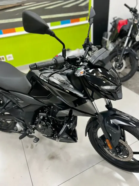 BAJAJ Pulsar 150 , Foto 4
