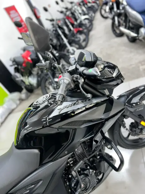 BAJAJ Pulsar 150 , Foto 7