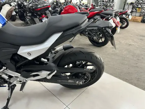 BMW F 900 R SPORT PLUS, Foto 9