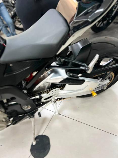 BMW S 1000 RR HP4 STREET, Foto 10