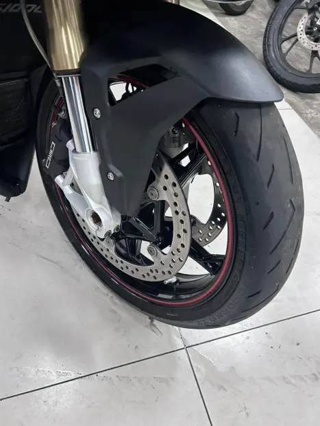 BMW S 1000 RR HP4 STREET, Foto 8