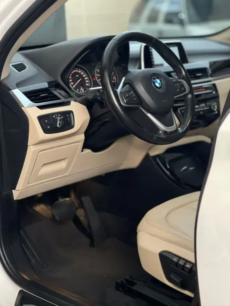 BMW X1 2.0 16V 4P SDRIVE 20I X-LINE ACTIVEFLEX TURBO AUTOM�TICO, Foto 18
