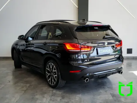 BMW X1 2.0 16V 4P XDRIVE 25I SPORT ACTIVEFLEX AUTOMÁTICO, Foto 4 BMW X1 2.0 16V 4P XDRIVE 25I SPORT ACTIVEFLEX AUTOMÁTICO, Foto 4