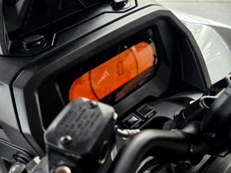 BRP CAN-AM Outlander XMR 1000, Foto 11