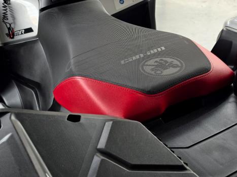 BRP CAN-AM Outlander XMR 1000, Foto 19