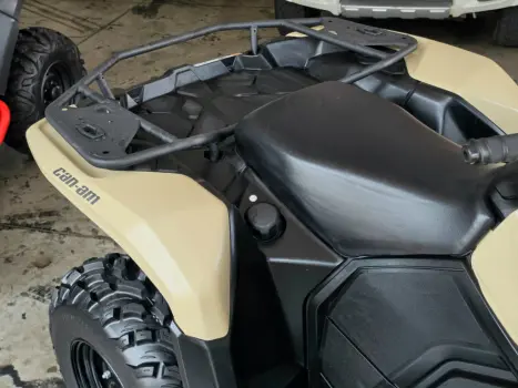 BRP CAN-AM Outlander 650, Foto 11
