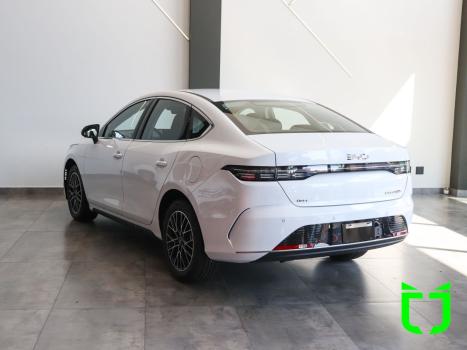 BYD King 1.5 16V 4P GS DM-I PHEV AUTOMTICO, Foto 4