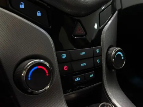 CHEVROLET Cruze Hatch 1.8 16V 4P LTZ SPORT6 FLEX AUTOM�TICO, Foto 13