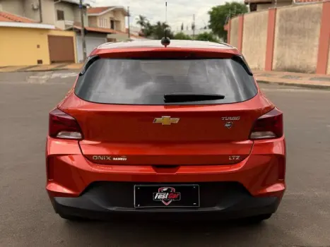 CHEVROLET Onix Hatch 1.0 12V 4P FLEX LTZ TURBO, Foto 10