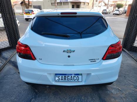 CHEVROLET Onix Hatch 1.4 4P FLEX LT, Foto 6