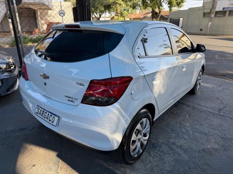 CHEVROLET Onix Hatch 1.4 4P FLEX LT, Foto 5
