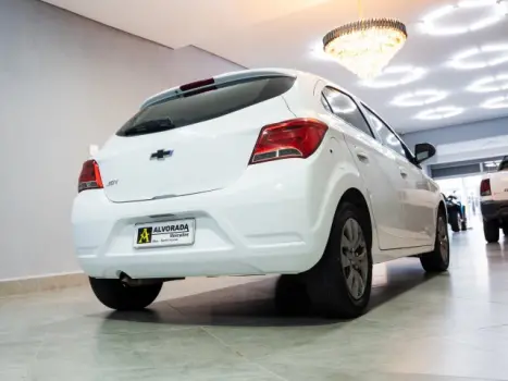 CHEVROLET Onix Hatch 1.0 4P FLEX JOY BLACK, Foto 8 CHEVROLET Onix Hatch 1.0 4P FLEX JOY BLACK, Foto 8