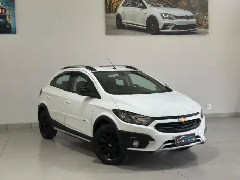 CHEVROLET Onix Hatch 1.4 4P FLEX ACTIV AUTOMÁTICO, Foto 1 CHEVROLET Onix Hatch 1.4 4P FLEX ACTIV AUTOMÁTICO, Foto 1