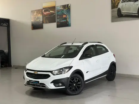 CHEVROLET Onix Hatch 1.4 4P FLEX ACTIV AUTOMÁTICO, Foto 3 CHEVROLET Onix Hatch 1.4 4P FLEX ACTIV AUTOMÁTICO, Foto 3