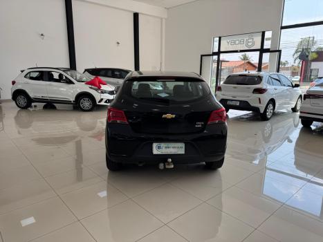 CHEVROLET Onix Hatch 1.4 4P FLEX ADVANTAGE AUTOMTICO, Foto 8