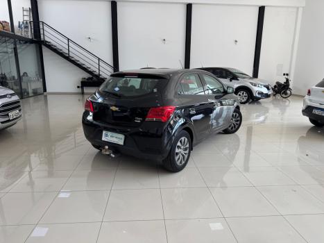 CHEVROLET Onix Hatch 1.4 4P FLEX ADVANTAGE AUTOMTICO, Foto 9