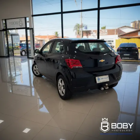 CHEVROLET Onix Hatch 1.4 4P FLEX ADVANTAGE AUTOM�TICO, Foto 7