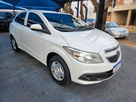 CHEVROLET Onix Hatch 1.0 4P FLEX LT, Foto 4