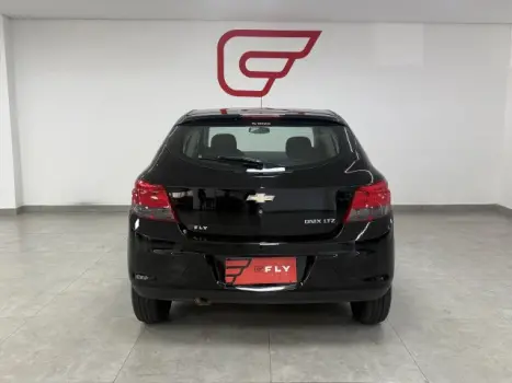 CHEVROLET Onix Hatch 1.4 4P FLEX LTZ, Foto 13
