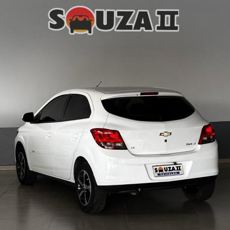 CHEVROLET Onix Hatch 1.4 4P FLEX LT, Foto 3