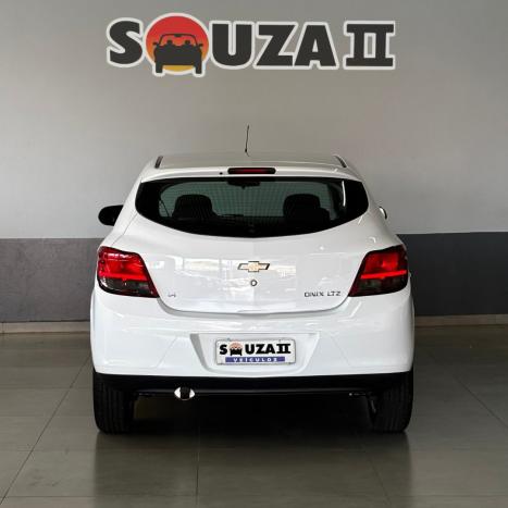 CHEVROLET Onix Hatch 1.4 4P FLEX LTZ, Foto 4
