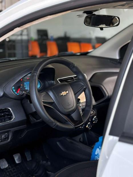 CHEVROLET Onix Hatch 1.4 4P FLEX LTZ, Foto 6