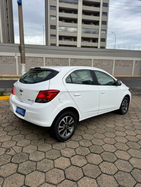 CHEVROLET Onix Hatch 1.4 4P FLEX LTZ, Foto 6