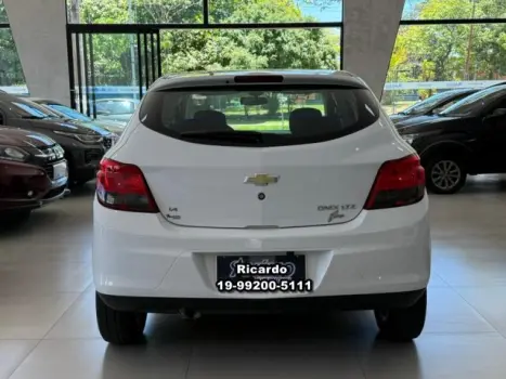 CHEVROLET Onix Hatch 1.4 4P FLEX LTZ, Foto 4