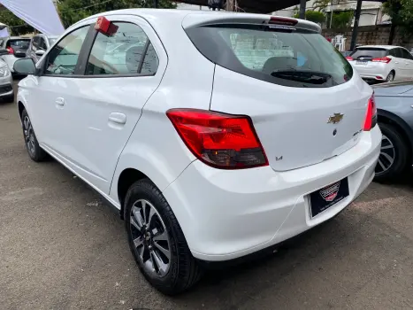 CHEVROLET Onix Hatch 1.4 4P FLEX LTZ, Foto 6