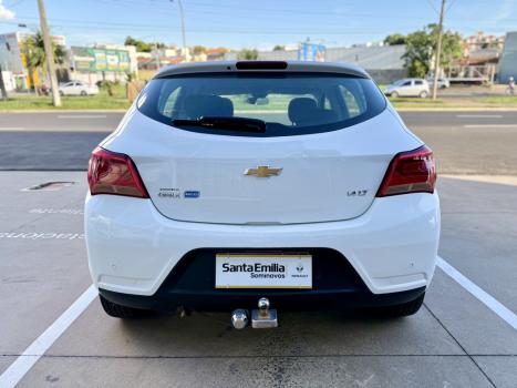 CHEVROLET Onix Hatch 1.4 4P FLEX LT, Foto 4
