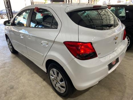 CHEVROLET Onix Hatch 1.4 4P FLEX LT, Foto 7