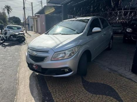 CHEVROLET Onix Hatch 1.0 4P FLEX LT, Foto 2