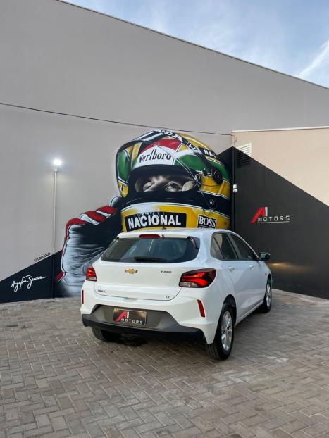 CHEVROLET Onix Hatch 1.0 12V 4P FLEX LT TURBO AUTOM�TICO, Foto 4