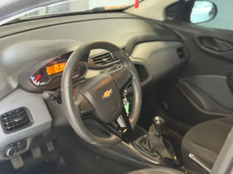 CHEVROLET Onix Hatch 1.0 4P FLEX JOY BLACK, Foto 7