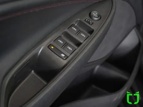 CHEVROLET Onix Hatch 1.0 12V 4P FLEX RS TURBO AUTOM�TICO, Foto 23