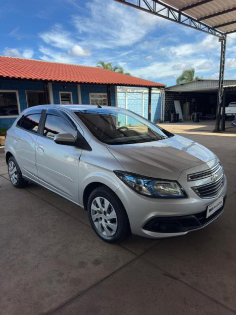 CHEVROLET Onix Hatch 1.4 4P FLEX LT, Foto 1