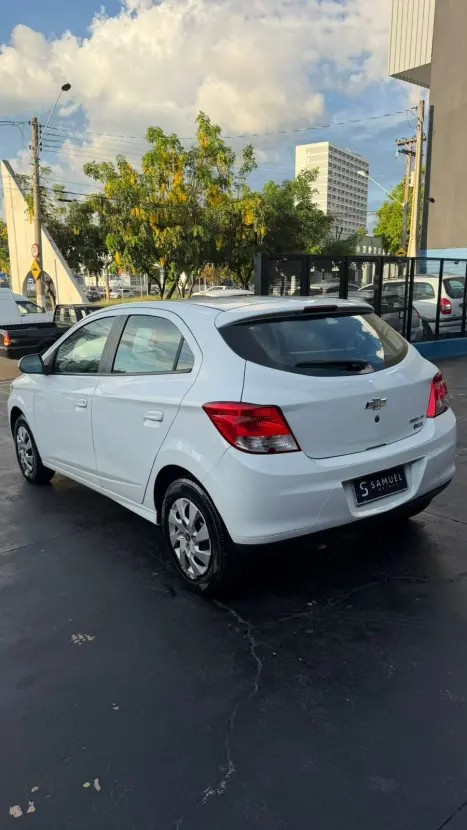 CHEVROLET Onix Hatch 1.0 4P FLEX LT, Foto 6