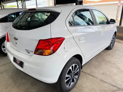 CHEVROLET Onix Hatch 1.4 4P FLEX LTZ, Foto 6
