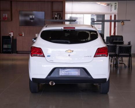 CHEVROLET Onix Hatch 1.4 4P FLEX LT AUTOM�TICO, Foto 6